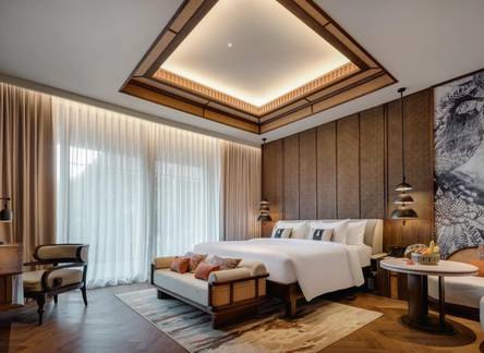Отель The Meru Sanur