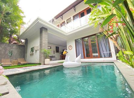 Отель Puri Keraton Seminyak