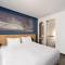 Отель Travelodge Myeongdong City Hall
