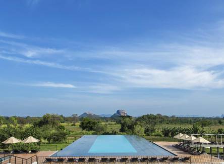 Отель Aliya Resort and Spa