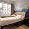 Отель ibis budget Singapore Gold