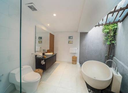 Отель Canggu Circle Villa by Ini VIE Hospitality