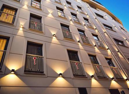 Отель Stayso The House Hotel