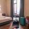 Отель Parklane Hotel