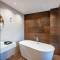 Отель Clocks Hotel Tbilisi