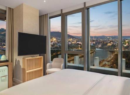 Отель Hilton Garden Inn Tbilisi Riverview