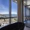 Отель Pullman Tbilisi Axis Towers