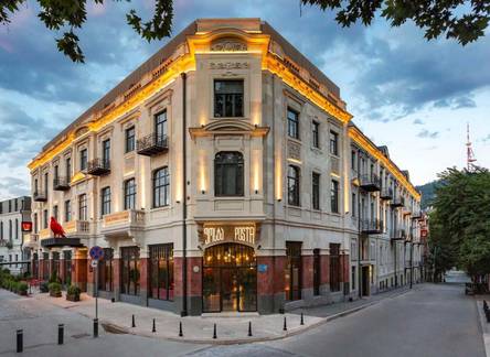 Отель Radisson RED Tbilisi