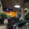Отель Vera Hills Boutique Hotel