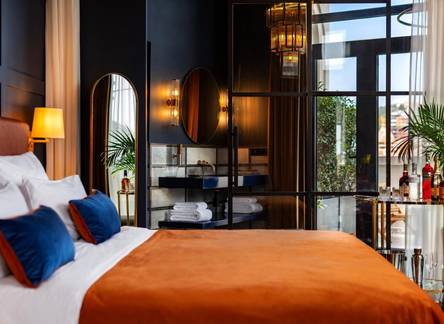 Отель Zorba&Bond Hotel on the 8th