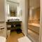 Отель JR Kyushu Hotel Blossom Shinjuku