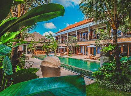 Отель Kahayana Suites Ubud