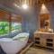 Отель Manah Shanti Suite