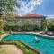 Отель The Mudru Resort by Pramana Villas