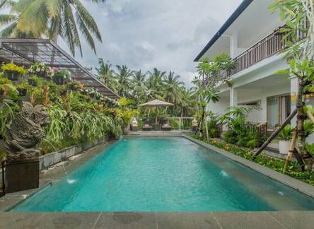 Отель Tri Dewi Residence by Pramana Villas