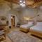 Отель Solem Cave Suites