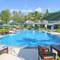 Отель Kingo Retreat Resort