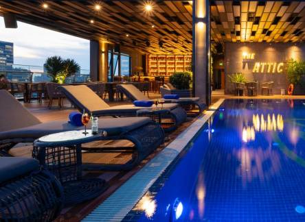Отель Northern Charm Hotel