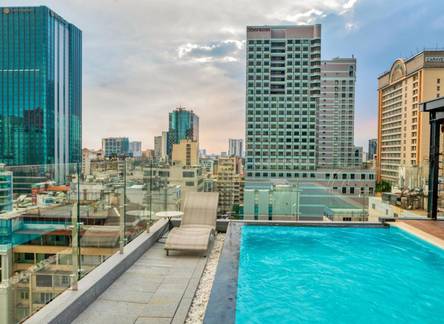 Отель Sky Gem Central Hotel