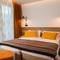 Отель Red Fox Lodge
