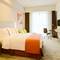 Отель Holiday Inn Express Shanghai Gongkang, an IHG Hotel