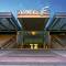 Отель Capital Centre Arjaan by Rotana