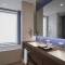 Отель Capital Centre Arjaan by Rotana