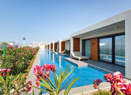 Отель Sea Breeze White Villas