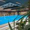 Отель White Sails Residential Hotel