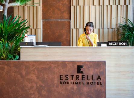 Отель Estrella Boutique Hotel