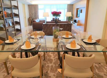 Отель Cormar Suites