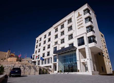 Отель Petra Moon Luxury Hotel