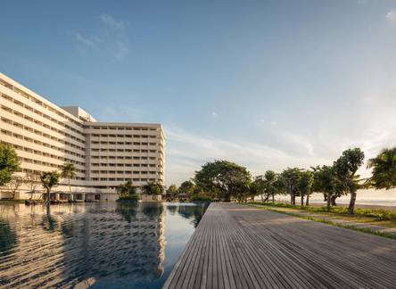 Отель Bali Beach Hotel