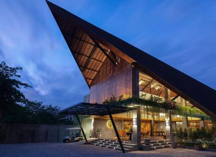 Отель Kayumas Seminyak Resort