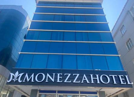 Отель Monezza Hotel