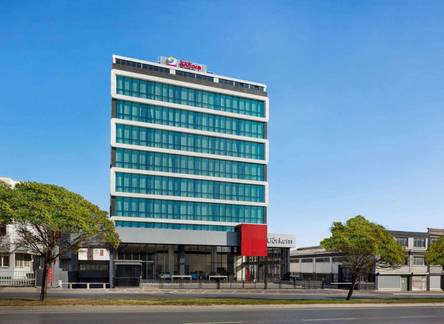 Отель Ramada Encore by Wyndham Istanbul Avcilar