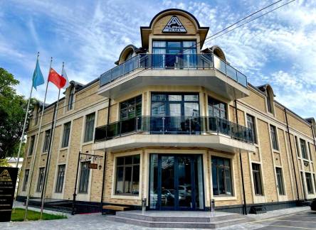Отель Alpha Plaza Hotel & SPA