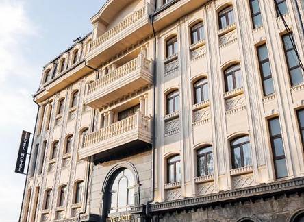 Отель Level Hotel
