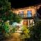 Отель The Emerald Guest House & Villa