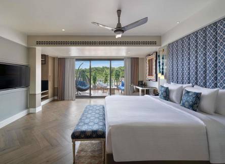 Отель Grand Mercure Goa Candolim
