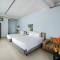Отель The Up Phu Quoc