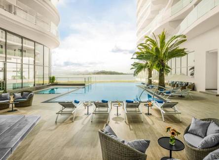Отель Citadines Marina Halong