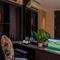 Отель Hanoi Center Silk Hotel & Travel