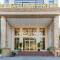 Отель Reyna Luxury Hotel