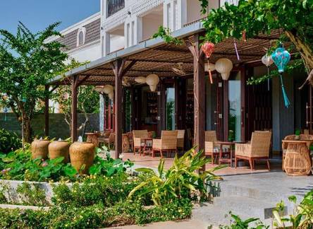 Отель Little Oasis - An Eco Friendly Hotel & Spa