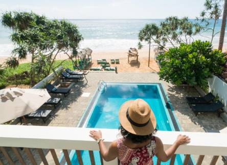 Отель At Ease Beach Hotel