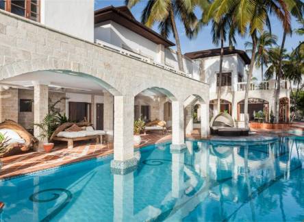 Отель The Maji Beach Boutique Hotel