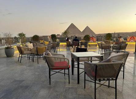 Отель Pyramid Front Hotel