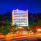 Отель Hotel Shangri-La Kota Kinabalu