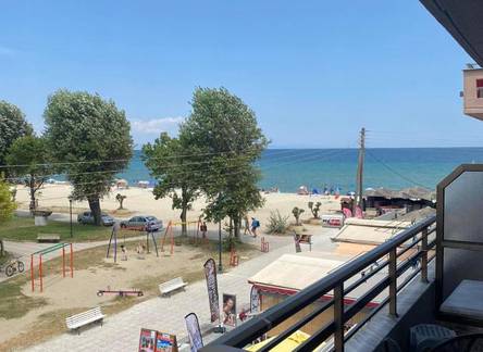 Отель Aqua Beachfront Elegant Hotel